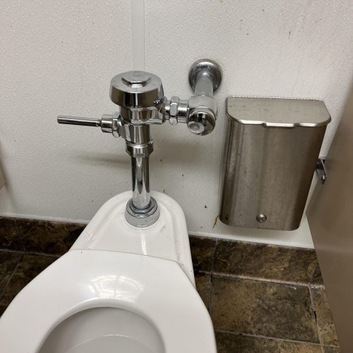 repairing-broken-toilets